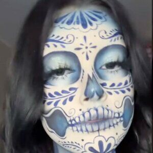 Meet your Posher, Emmie